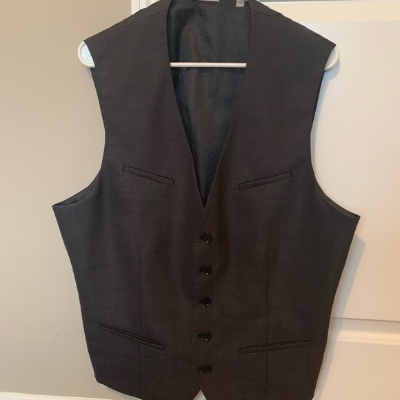4 Express Men’s Vests - Picture 4 of 5